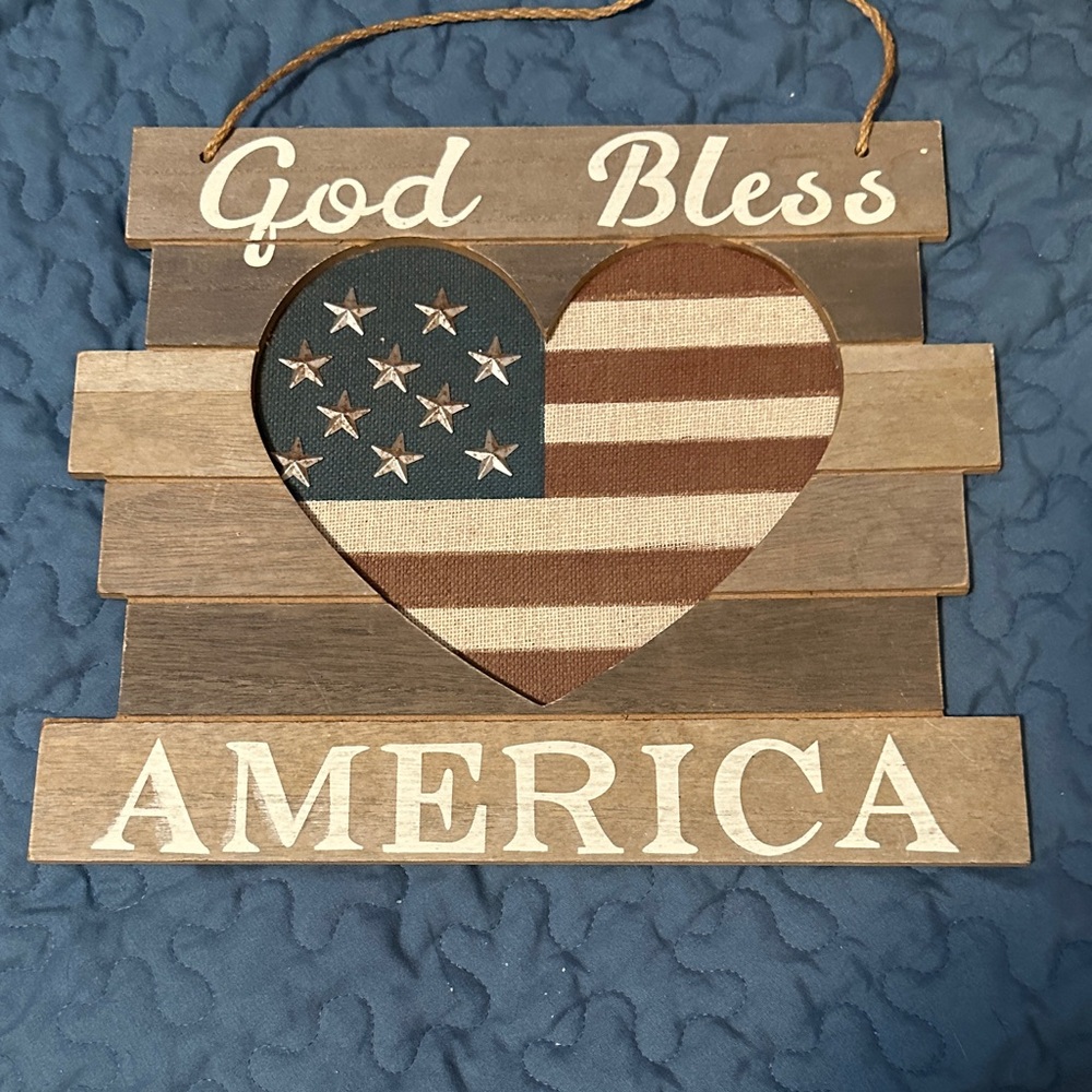 Patriotic Wooden Wall Decor